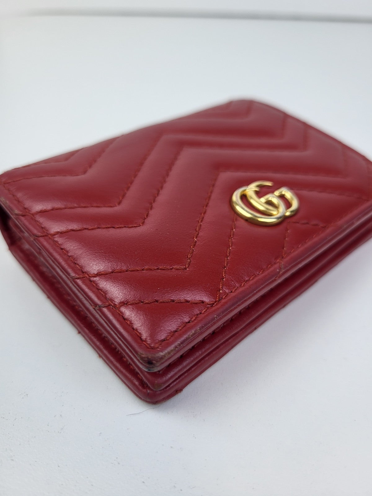 Gucci Matelasse Leather GG Marmont Card Wallet Red