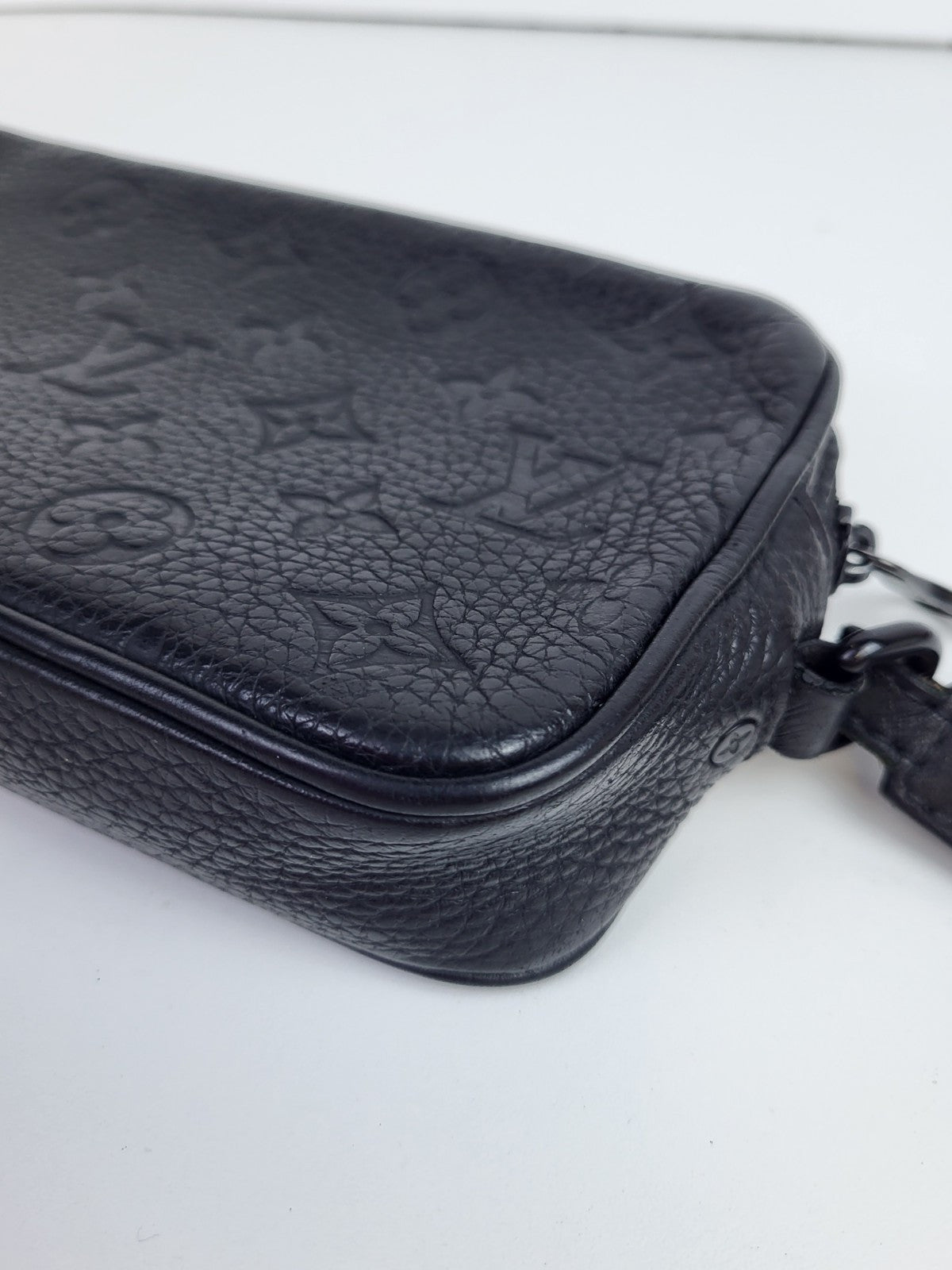Louis Vuitton Louis Vuitton Pochette Volga Second Bag Taurillon Monogram Black