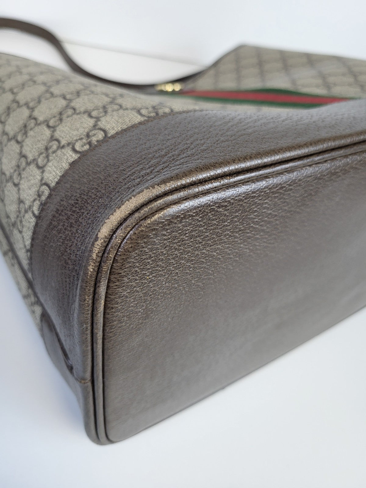 Gucci Ophidia Medium Shoulder Bag