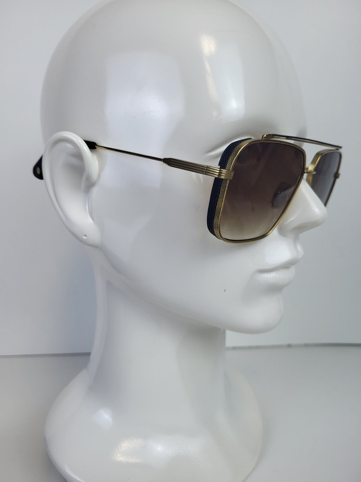 LUXURIATOR BY FRANCO Sunglasses Gold Frame 