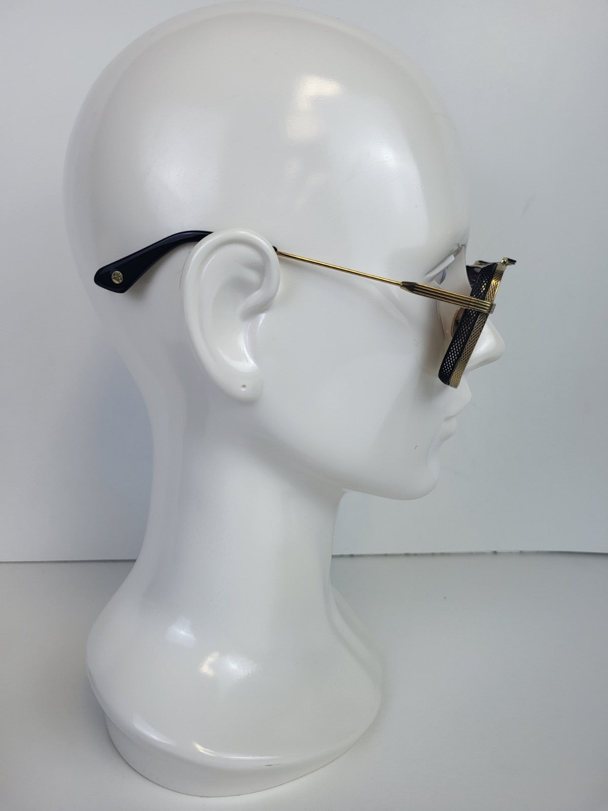 LUXURIATOR BY FRANCO Sunglasses Gold Frame 
