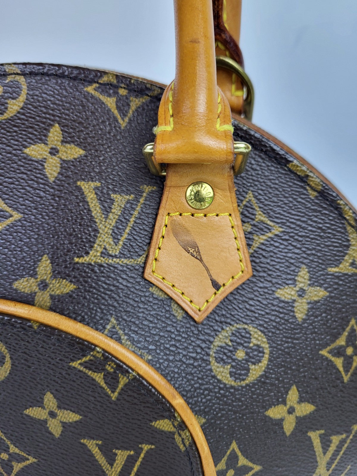Louis Vuitton LV Ellipse PM Handbag Monogram Leather Vintage 